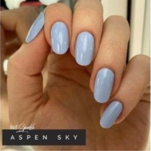 *Retired* Color Street: Aspen Sky | Pale Pastel Periwinkle Blue Spring Winter - Picture 6 of 12